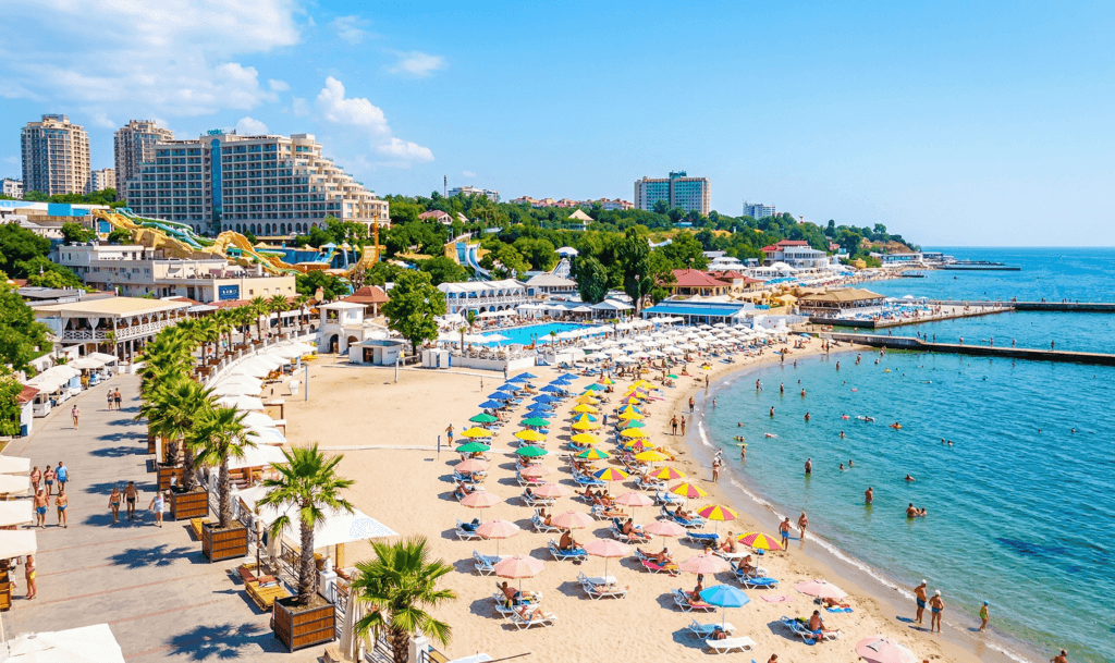 Пляж Аркадія в Одесі — кінцева зупинка трамвая №5, де можна купатися в Чорному морі